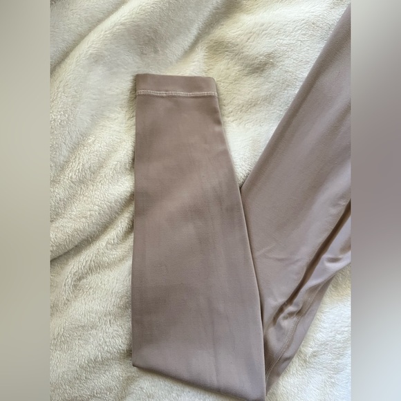 Lululemon align leggings 28” S4 ☕️MISTY MOCHA☕️ RARE COLOR!! - Picture 6 of 7